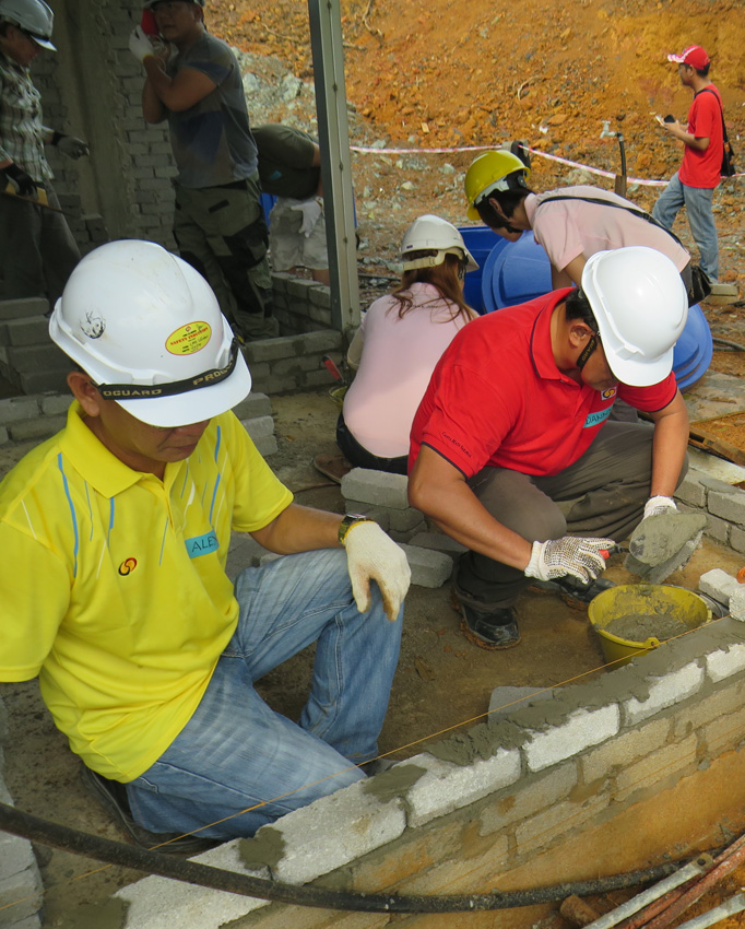 CSR_14.9.14-Borneo-Home-Blitz