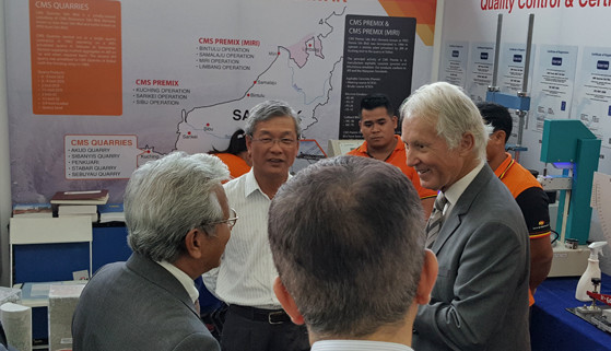 20170406_JKR_Sarawak_and_CMS_Roads_target_new_heights_for_State_Road_Assets_Management_&_Maintenance