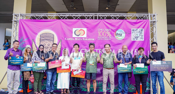 Cheque presentation ceremony to charitable organisations_media